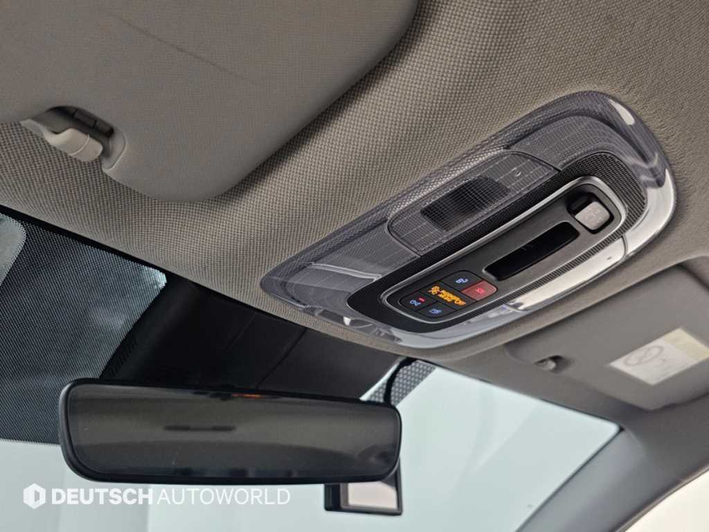 Hyundai Avante — photo 17