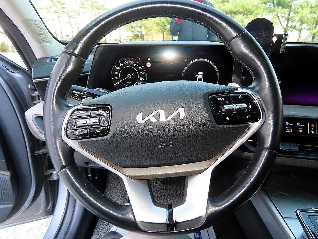 Kia K8 — photo 08