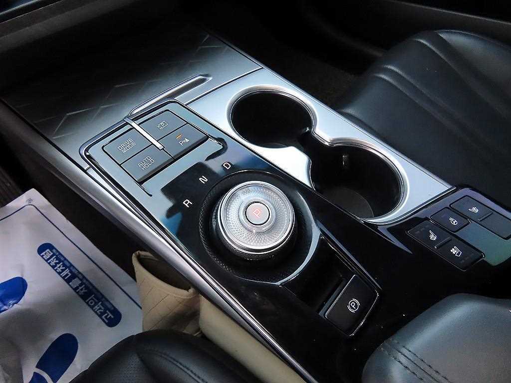 Kia K8 — photo 10