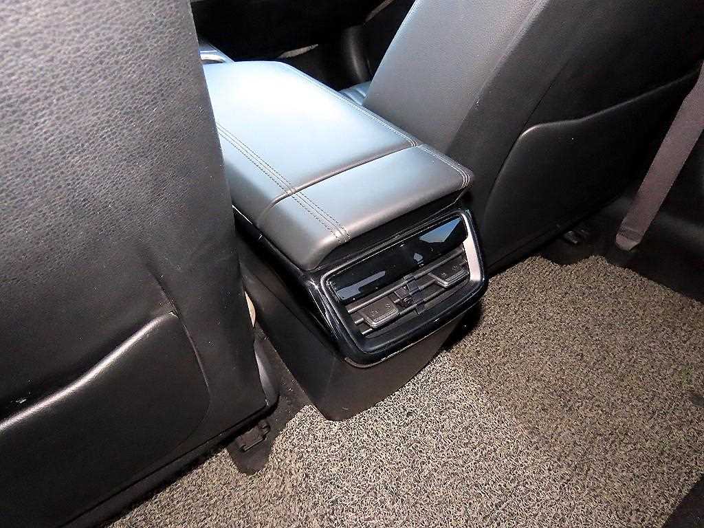 Kia K8 — photo 16