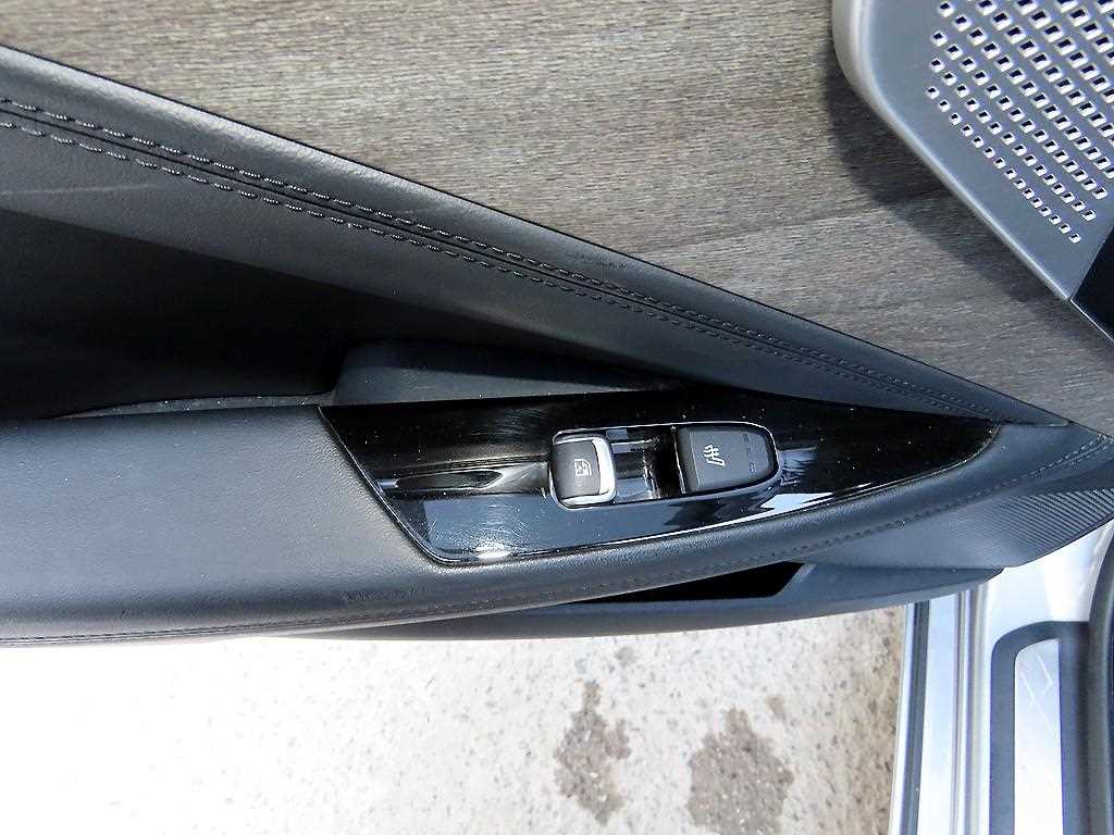 Kia K8 — photo 17