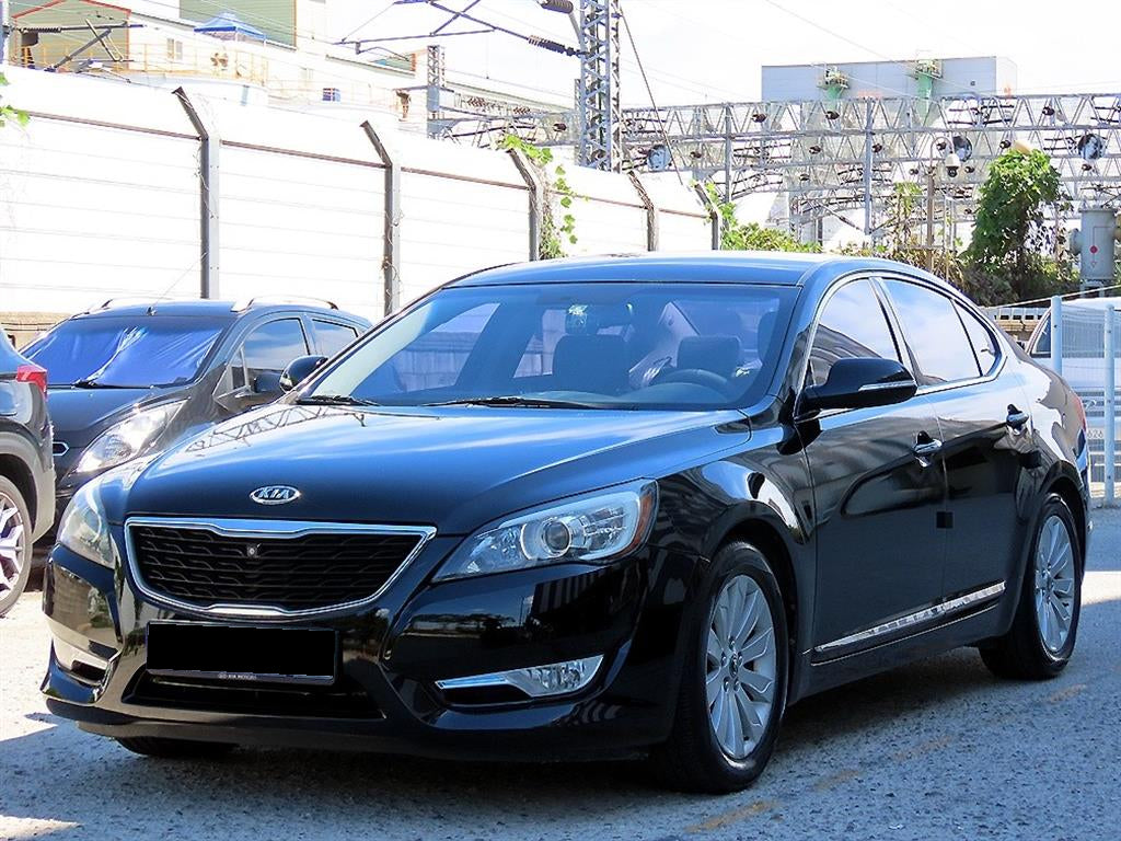 Kia K7 — photo 02