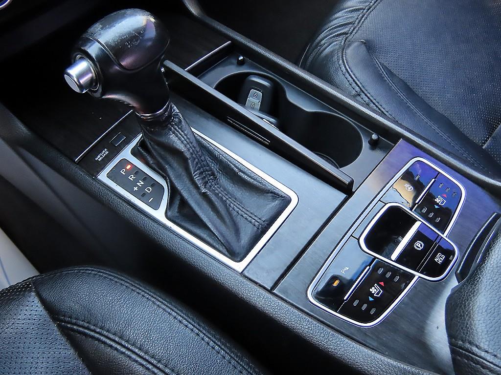 Kia K7 — photo 10