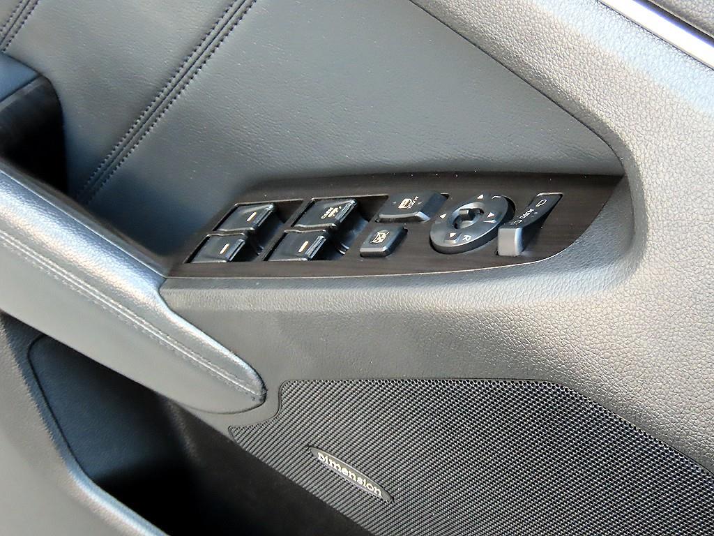 Kia K7 — photo 11