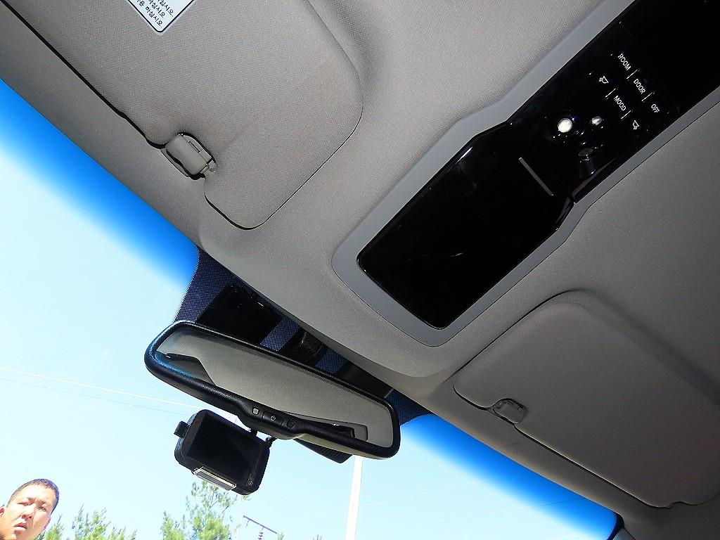 Kia K7 — photo 16