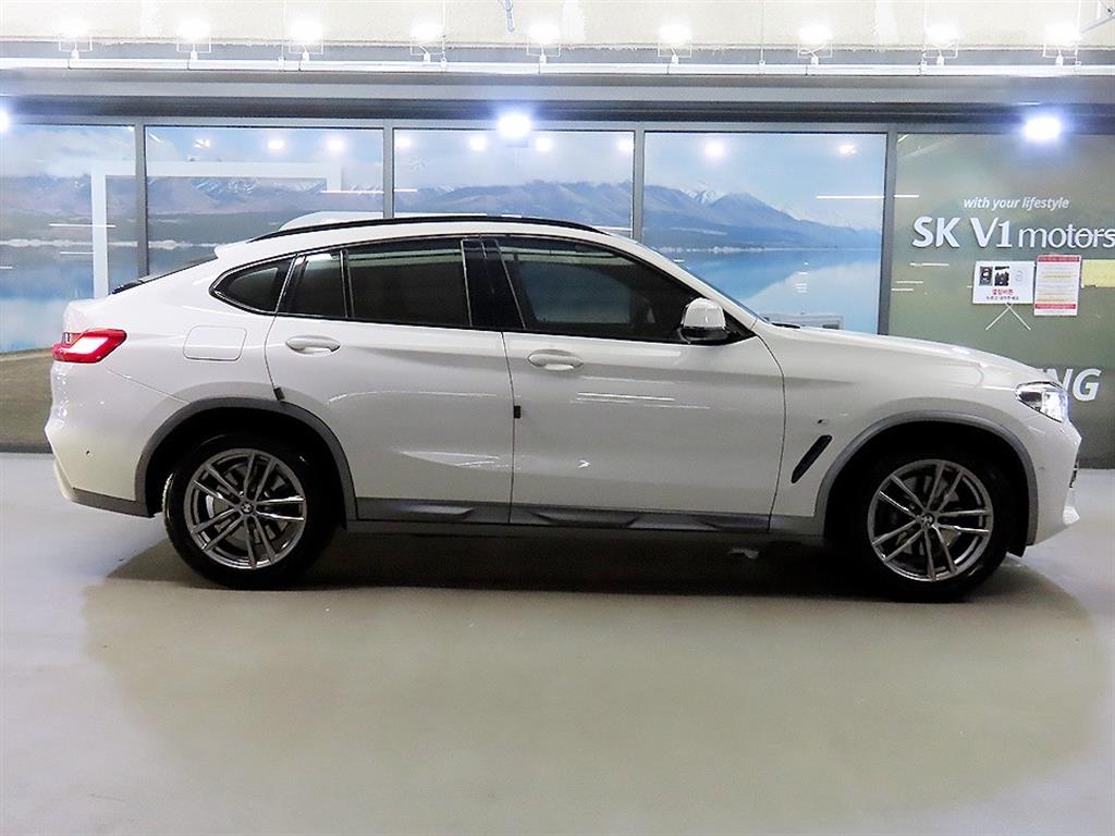 BMW X4 — photo 03