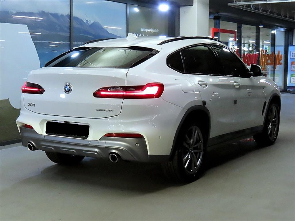 BMW X4 — photo 04