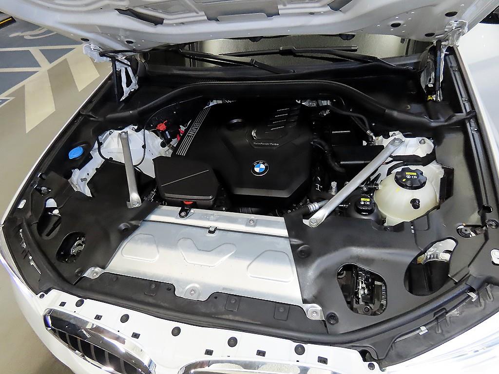 BMW X4 — photo 19