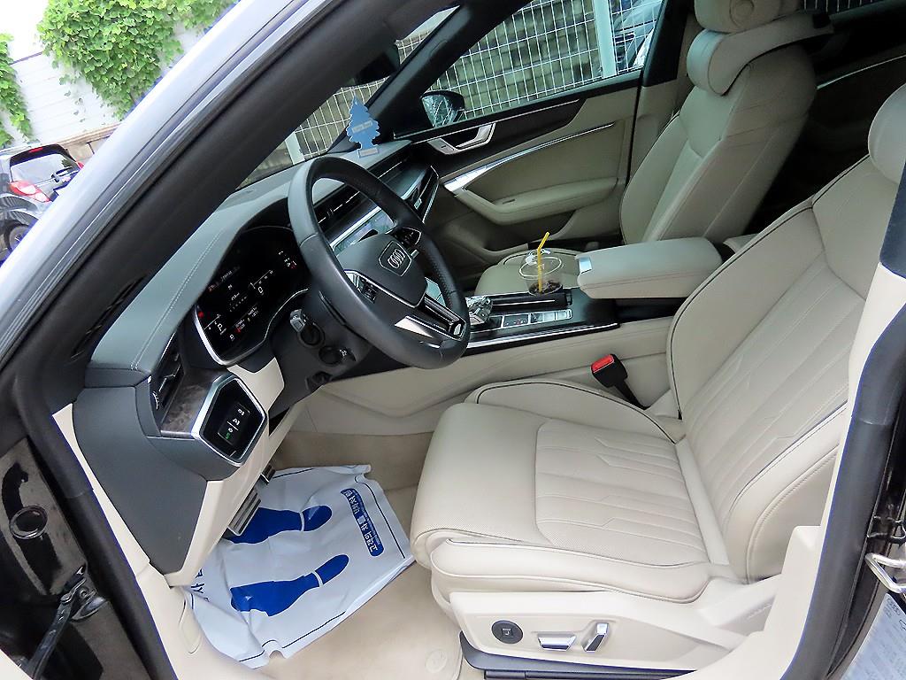 Audi A7 — photo 05