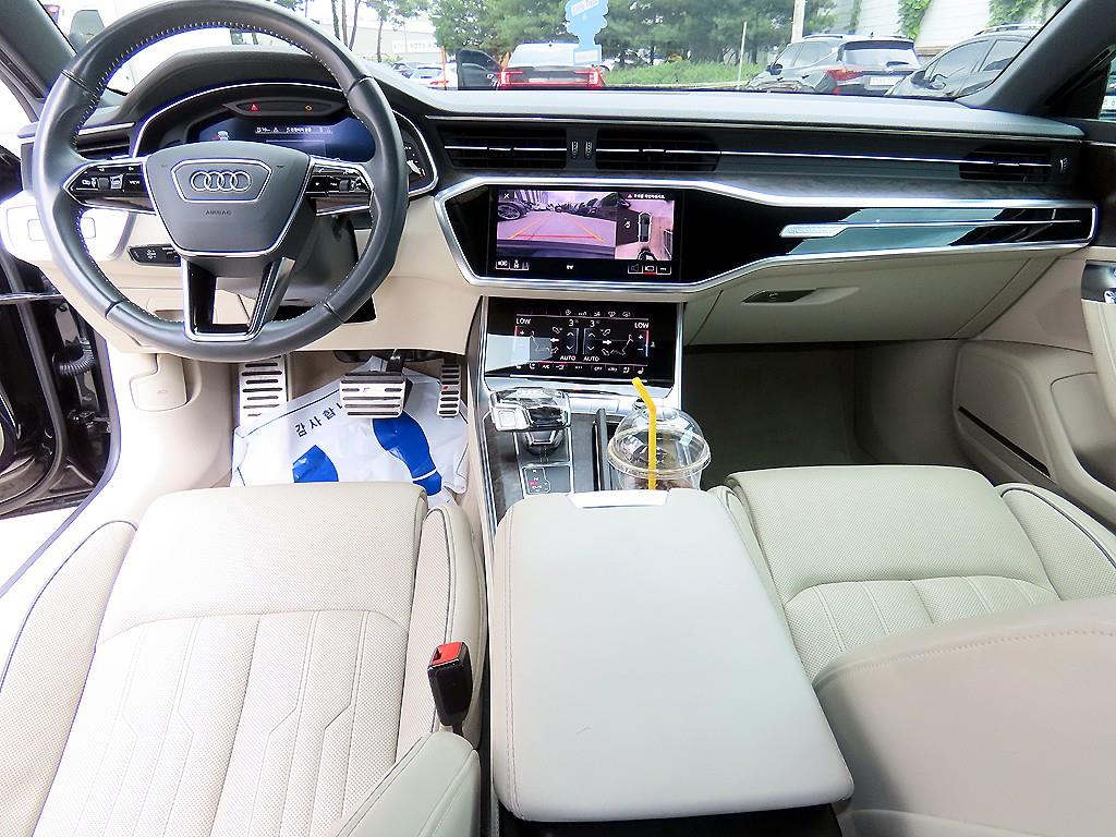 Audi A7 — photo 07
