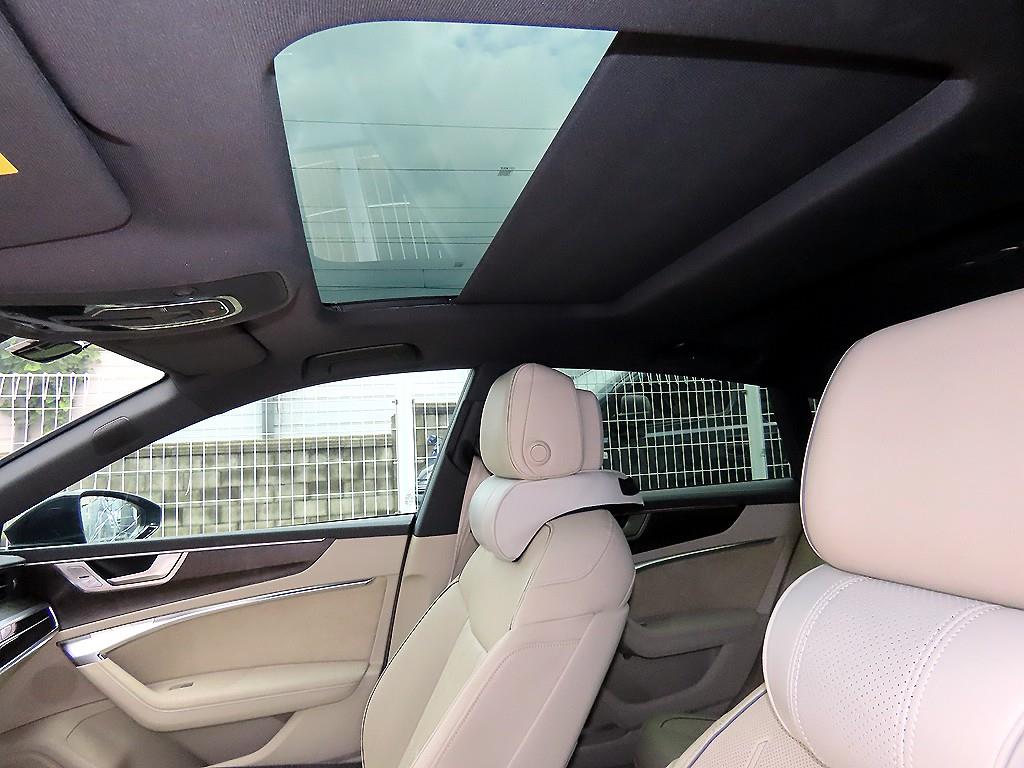 Audi A7 — photo 17