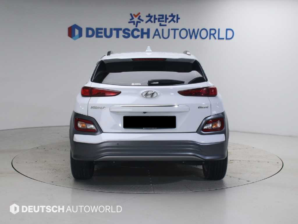 Hyundai Kona — photo 04