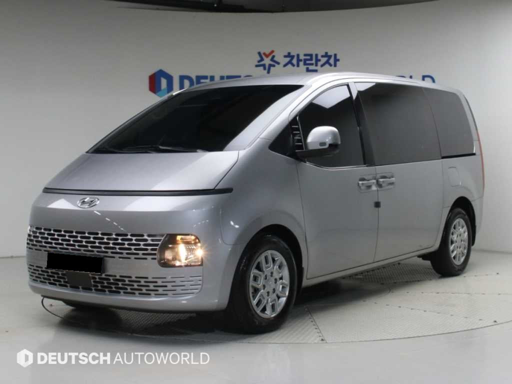 Hyundai Staria — photo 01