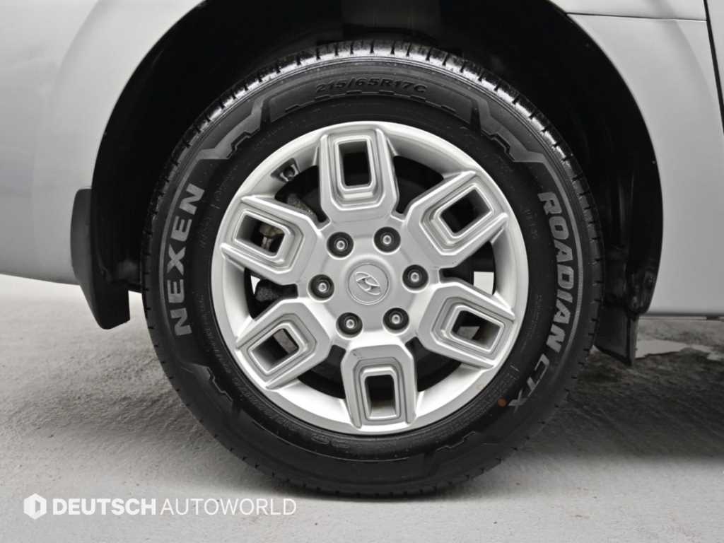 Hyundai Staria — photo 05