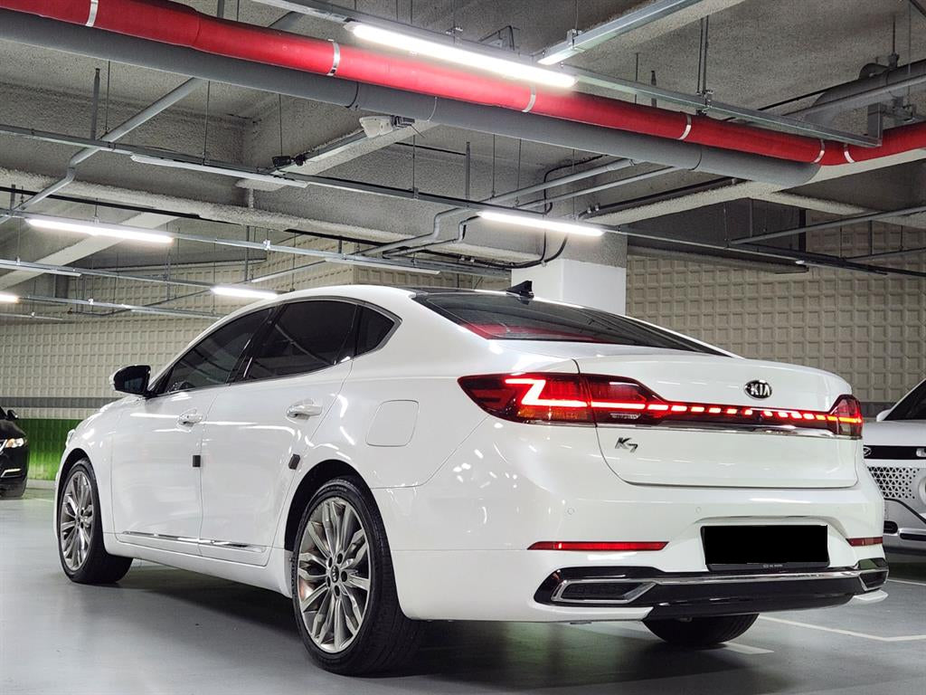 Kia K7 — photo 05