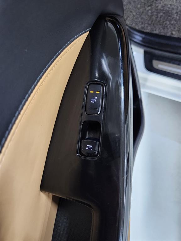 Kia K7 — photo 18