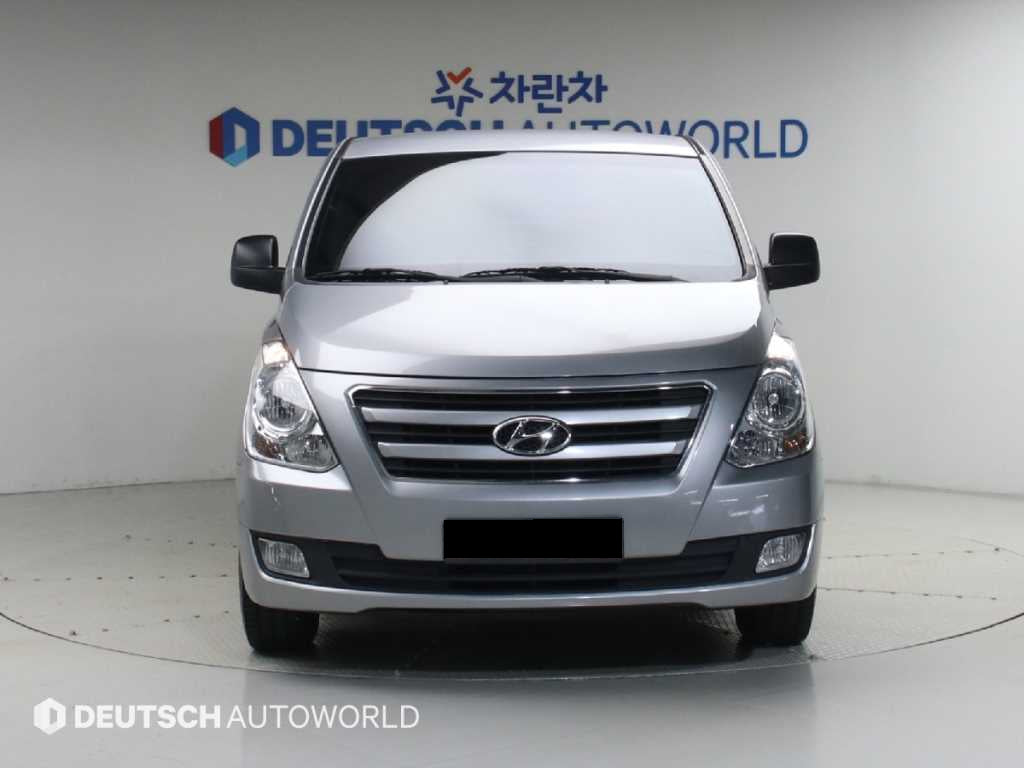 Hyundai Starex — photo 03