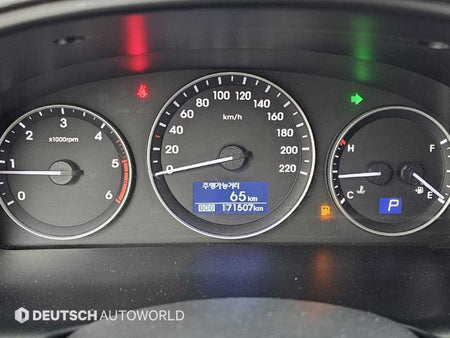Hyundai Starex — photo 08