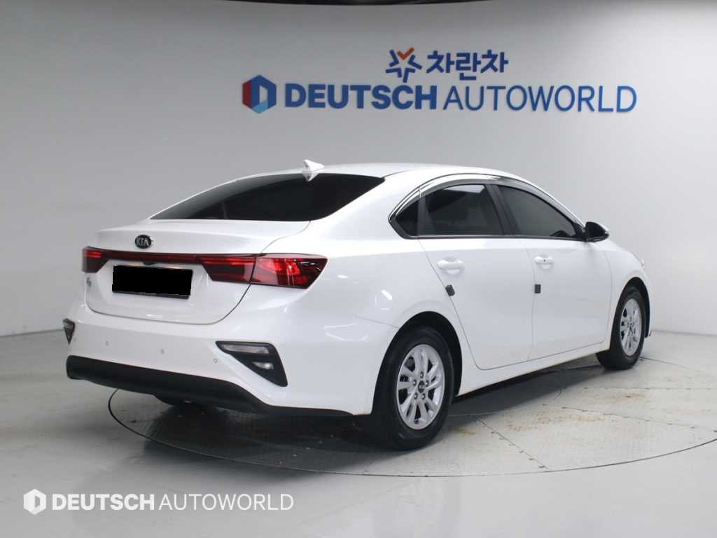 Kia K3 — photo 02
