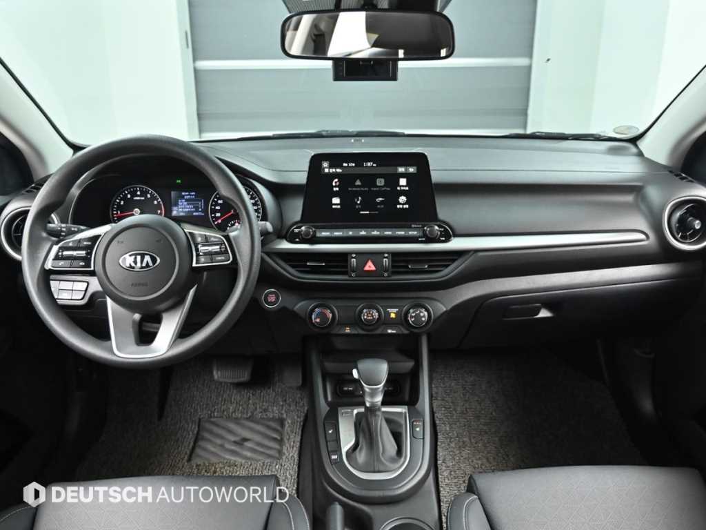 Kia K3 — photo 07