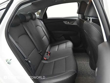 Kia K3 — photo 12