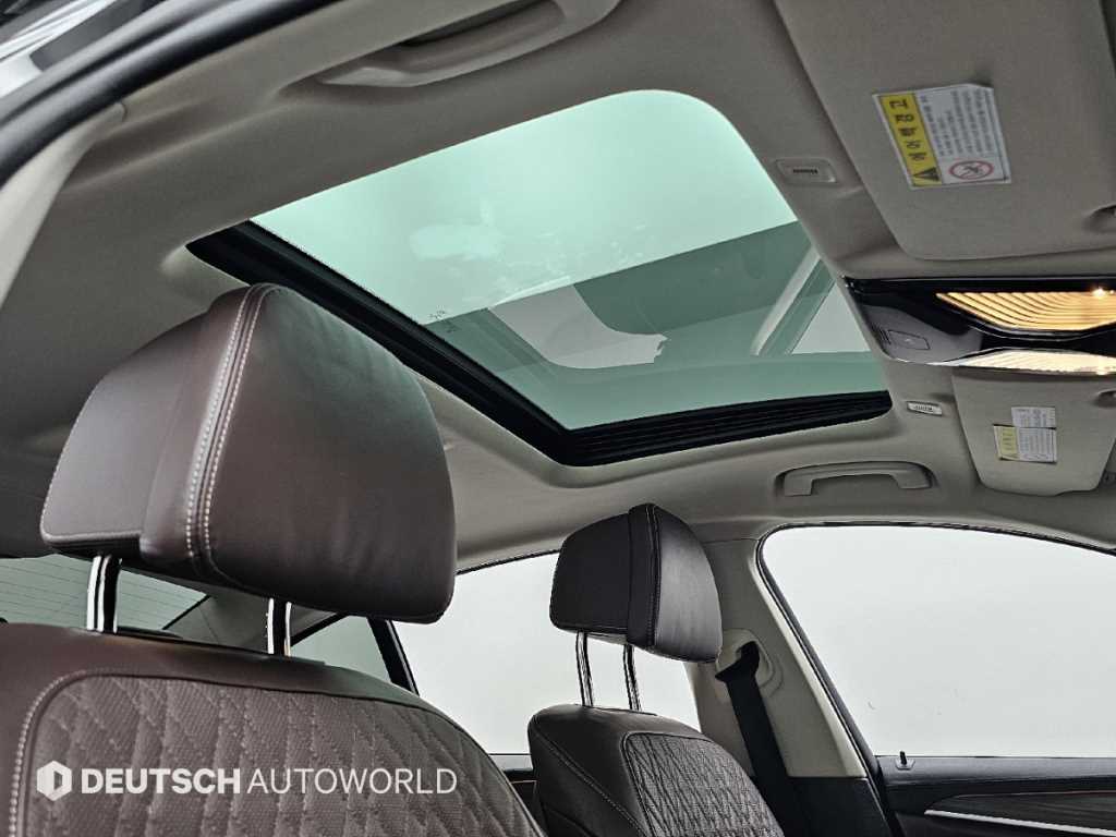BMW 5-Series — photo 18