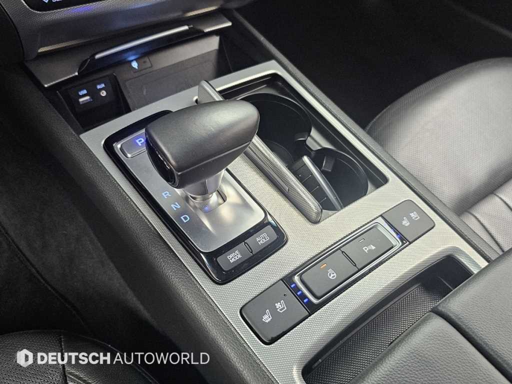 Genesis G80 — photo 09