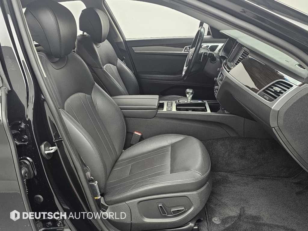 Genesis G80 — photo 10