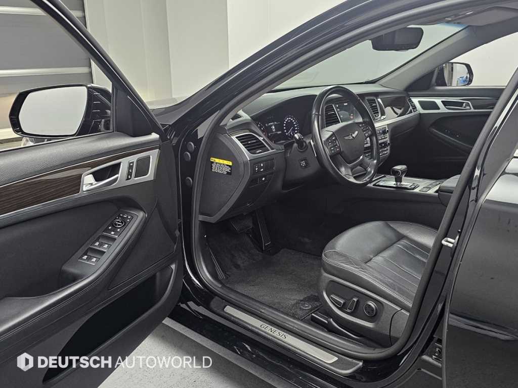 Genesis G80 — photo 11