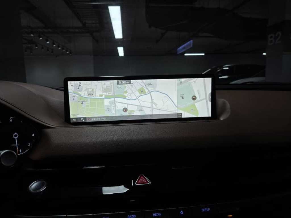 Genesis G80 — photo 11
