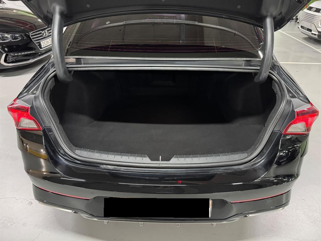 Kia K5 — photo 05