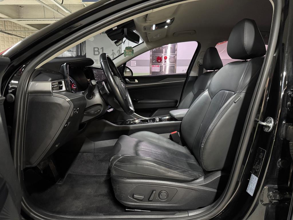 Kia K5 — photo 06
