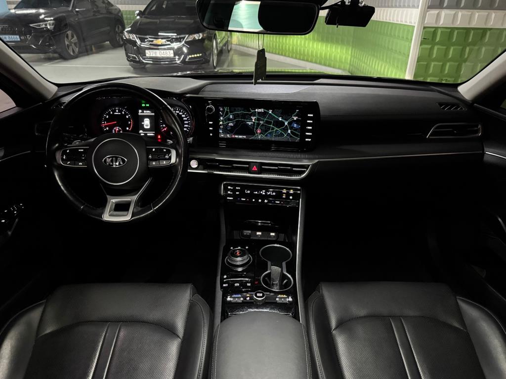 Kia K5 — photo 08