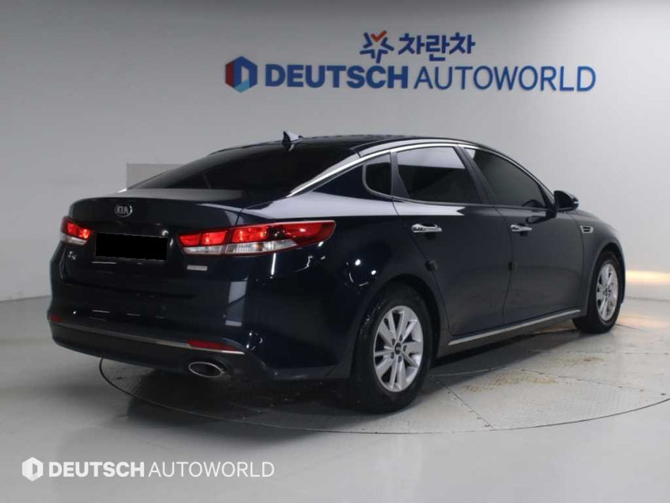 Kia K5 — photo 02