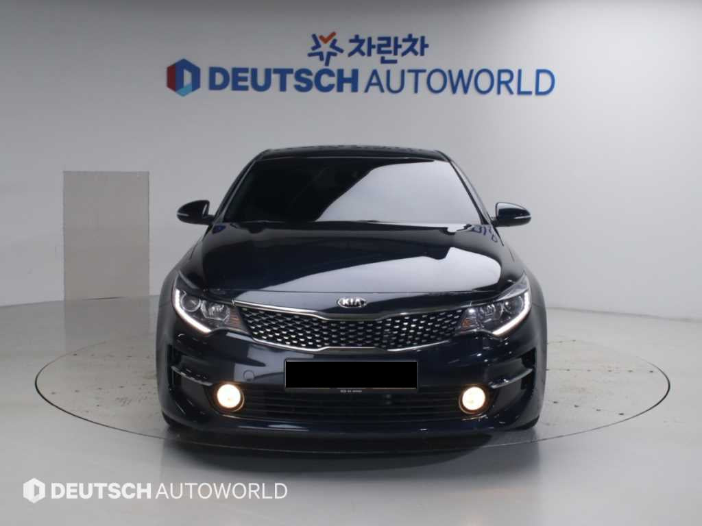 Kia K5 — photo 03