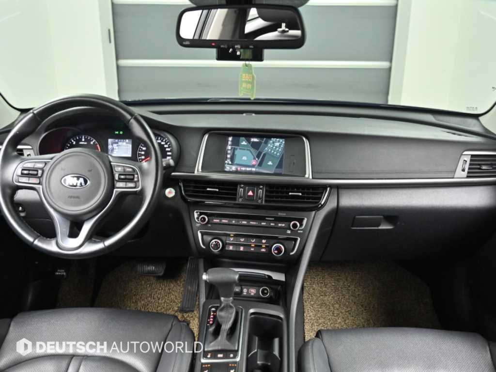 Kia K5 — photo 07