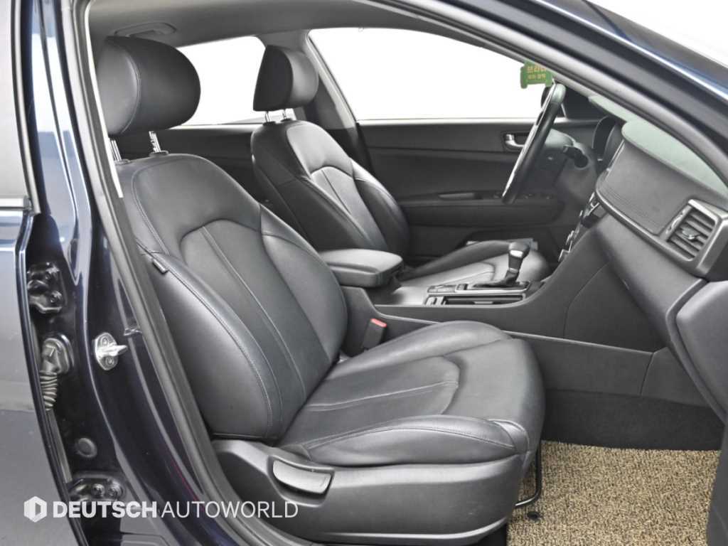 Kia K5 — photo 10