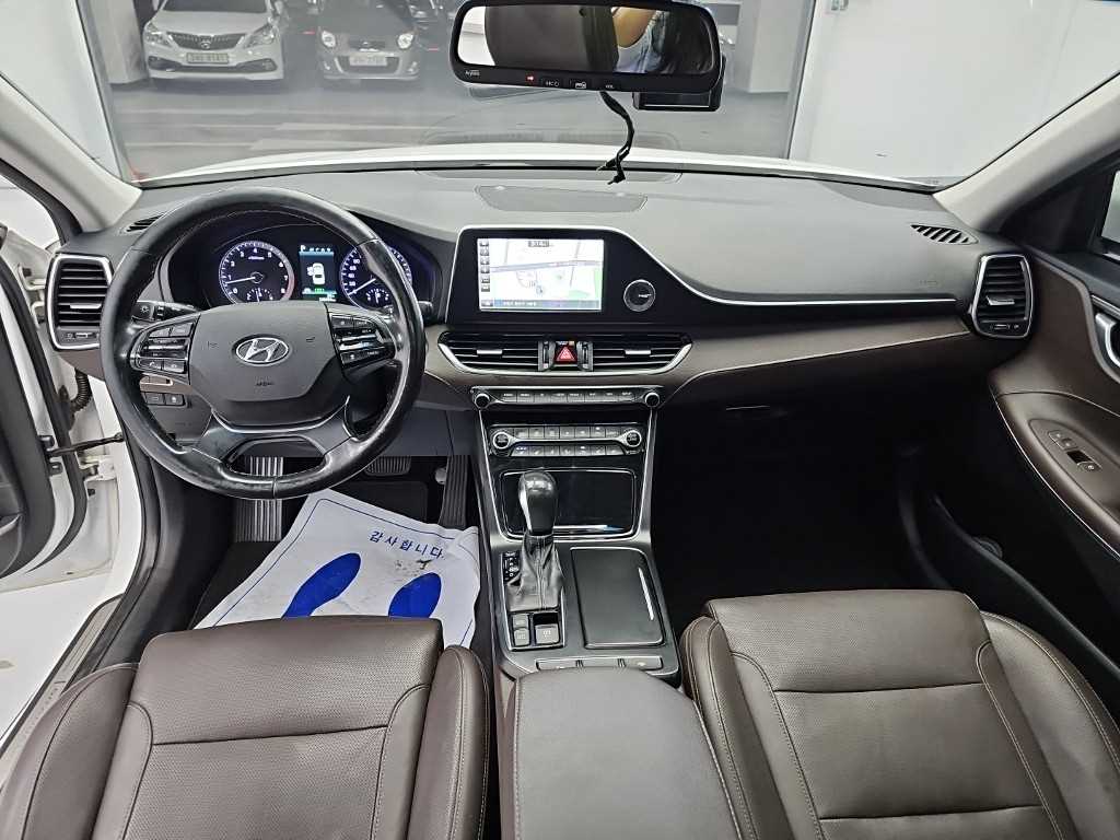 Hyundai Grandeur — photo 01