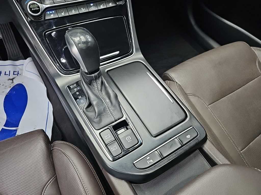 Hyundai Grandeur — photo 08