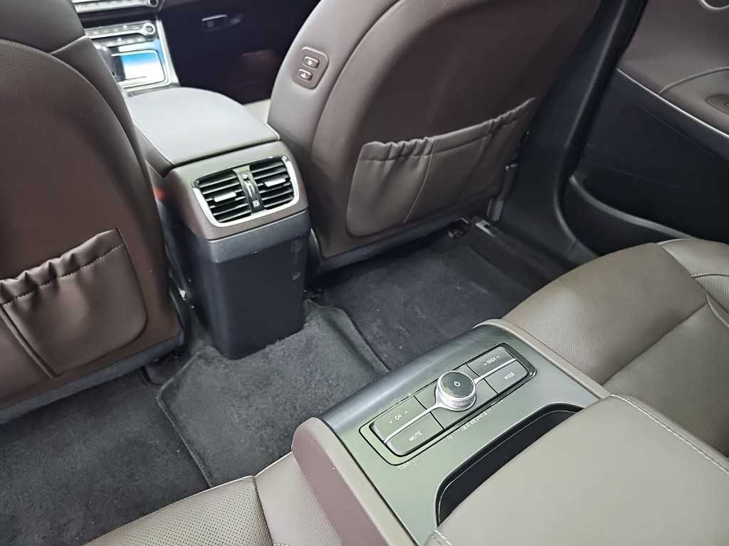 Hyundai Grandeur — photo 13