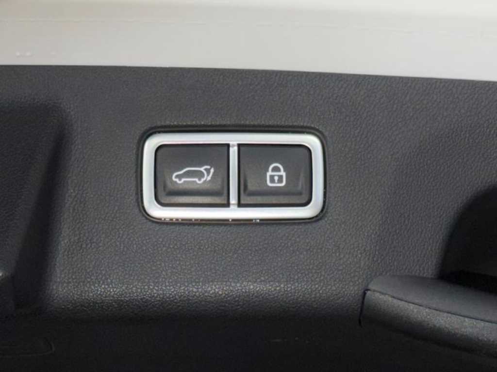 Kia Sorento — photo 18