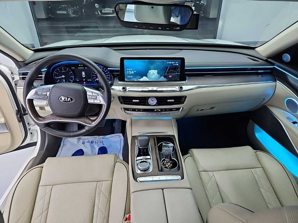 Kia K9 — photo 01