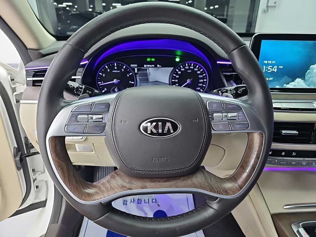 Kia K9 — photo 09