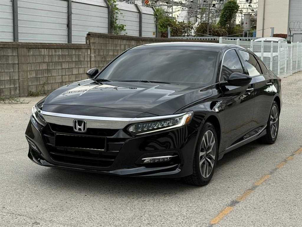 Honda Accord — photo 02
