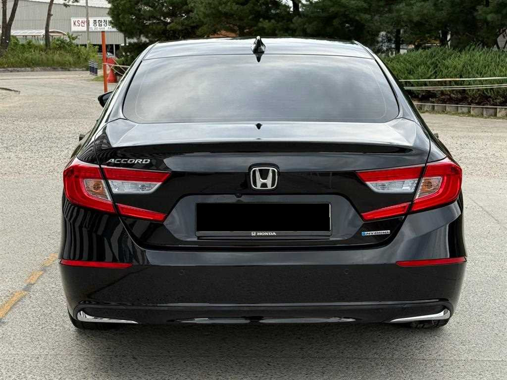 Honda Accord — photo 04