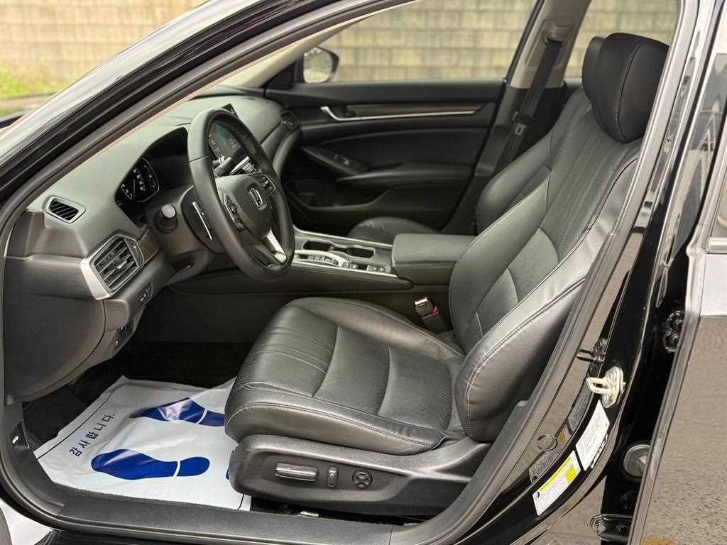 Honda Accord — photo 05