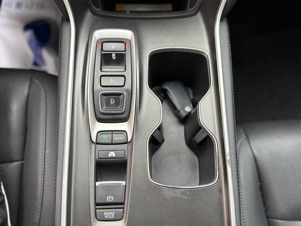 Honda Accord — photo 10
