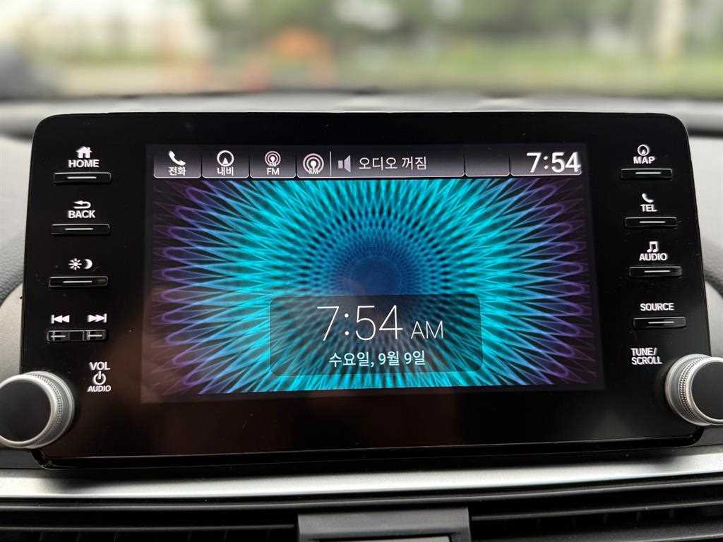 Honda Accord — photo 11