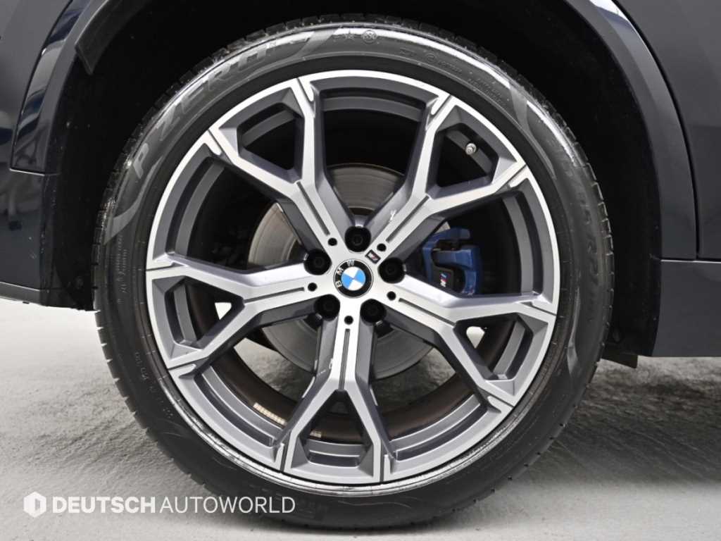 BMW X5 — photo 05