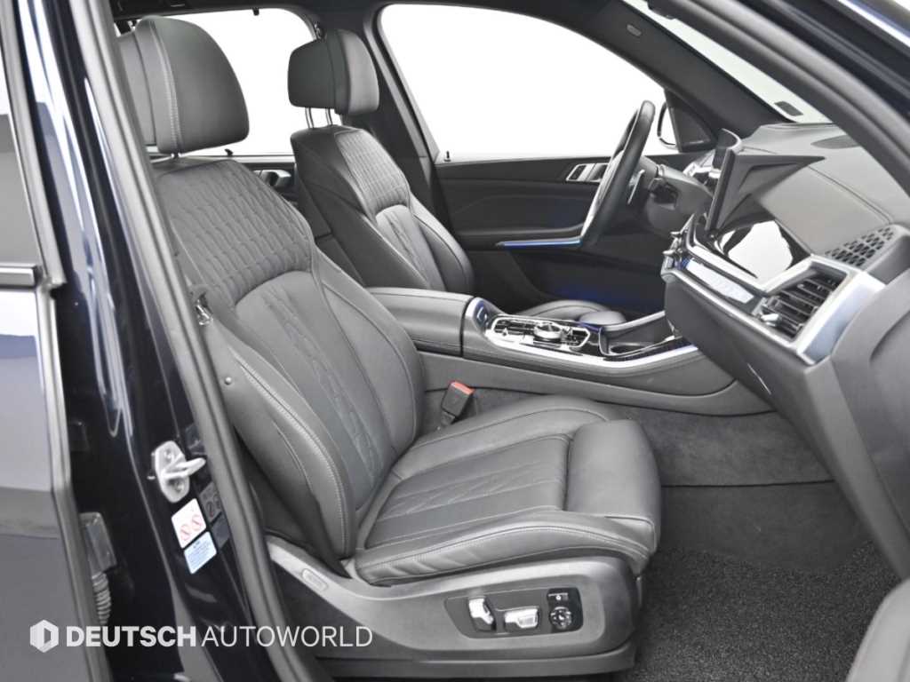 BMW X5 — photo 10